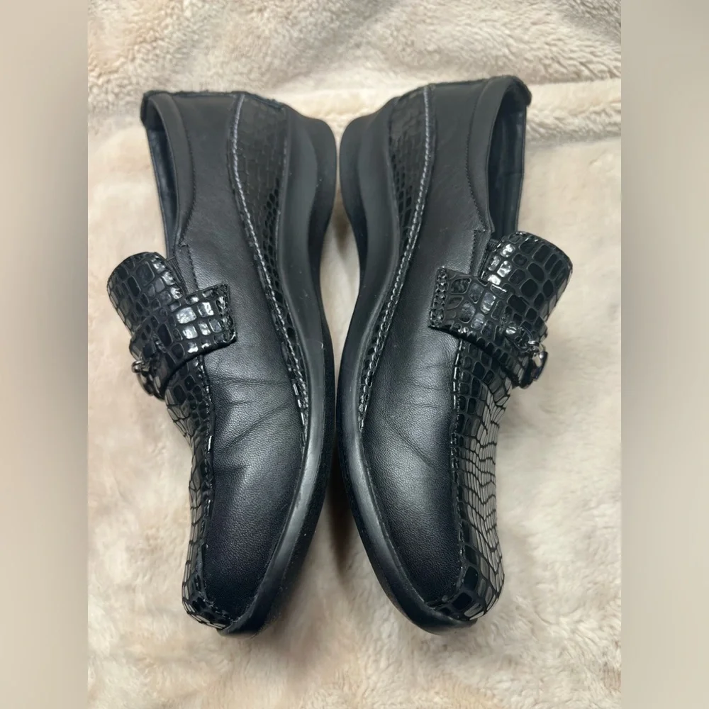 Aetrex Comfort Slip On Black Shoes Size 7.5